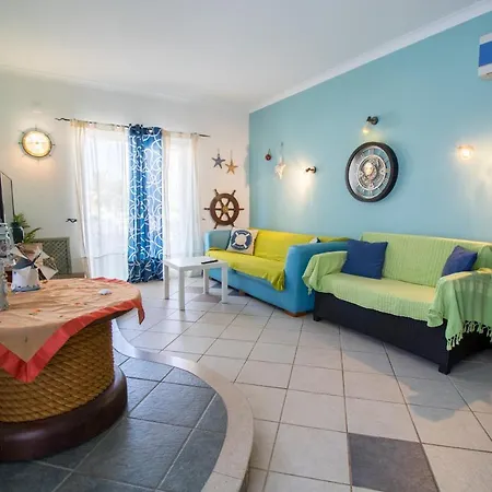 Lídia Villa *